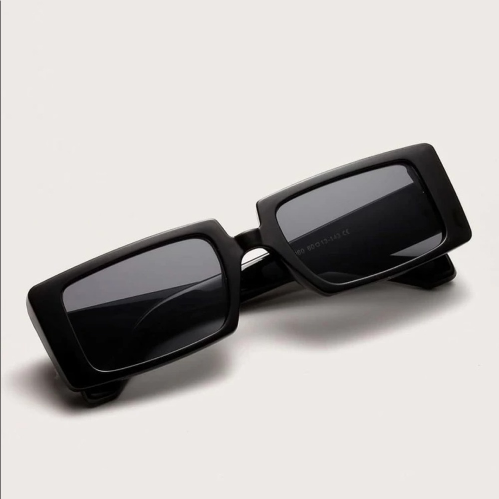 Black rectangle sunglasses